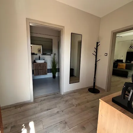 Apartmán Living House *