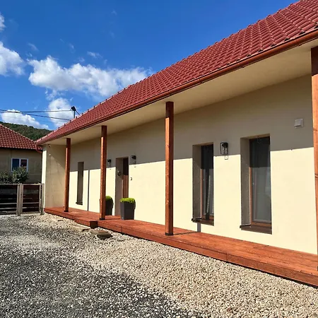 Apartmán Living House *